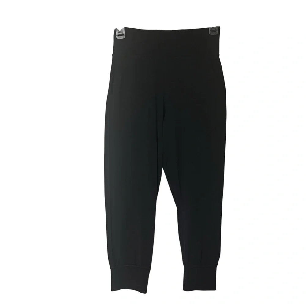 Lululemon Align Jogger Crop SZ 4 BLK Yoga Workout Gym Stretch Lightweight Nulu - Picture 3 of 9
